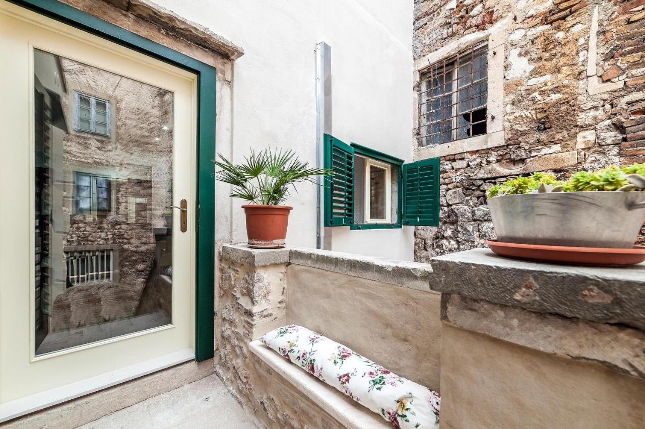 Apartamento Aparment Lila Šibenik Exterior foto
